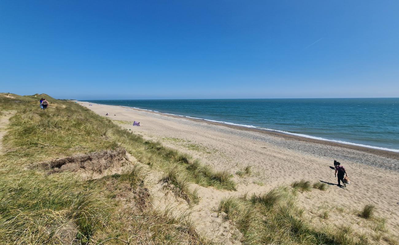 Foto af Sallymount Bay Beach med lys sand overflade