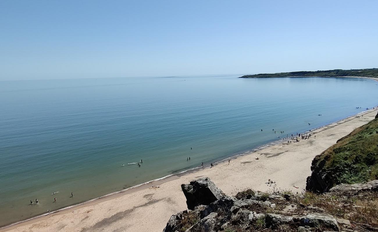 Foto af Hanging Rock Beach med lys sand overflade