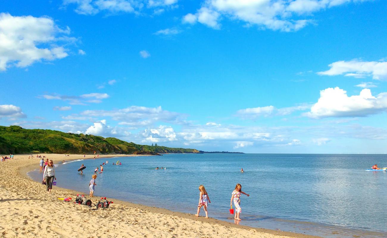 Foto af Ballymoney Beach med lys sand overflade