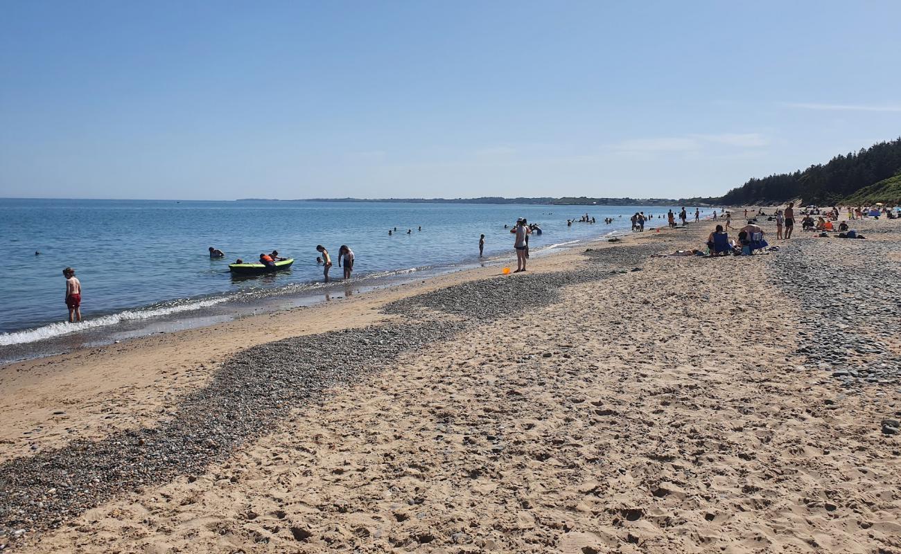 Foto af Kiltennel Beach med let sand og småsten overflade