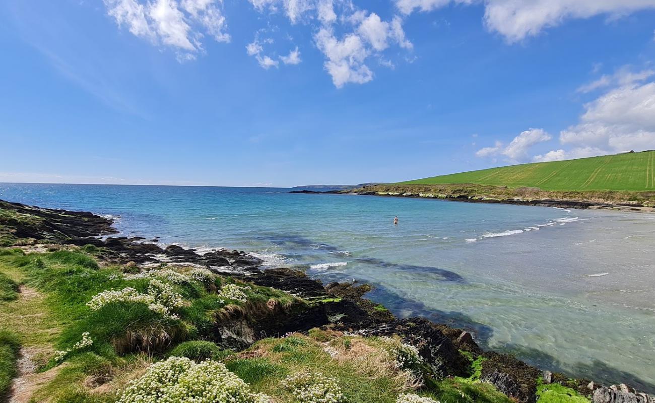 Foto af Howe Strand Bay Beach med lys sand overflade