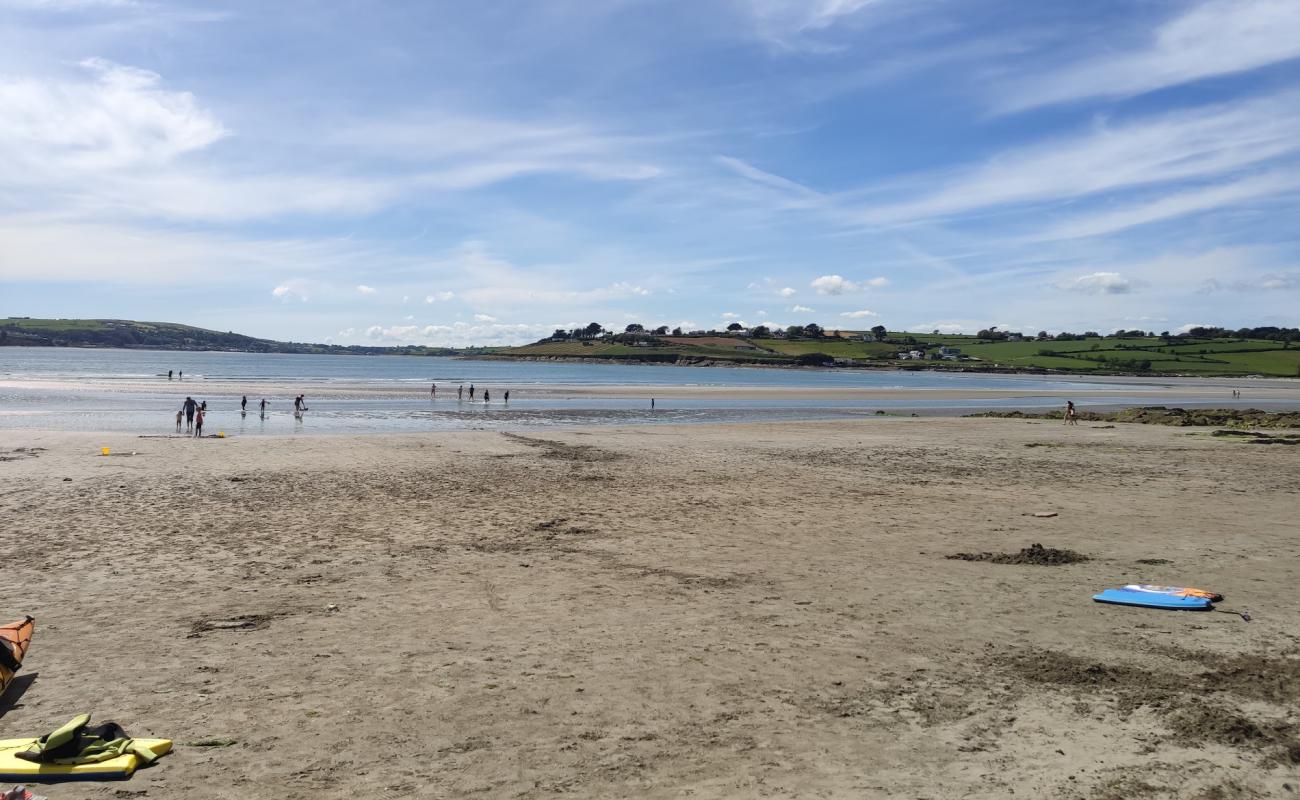 Foto af Coolmain Beach med lys sand overflade