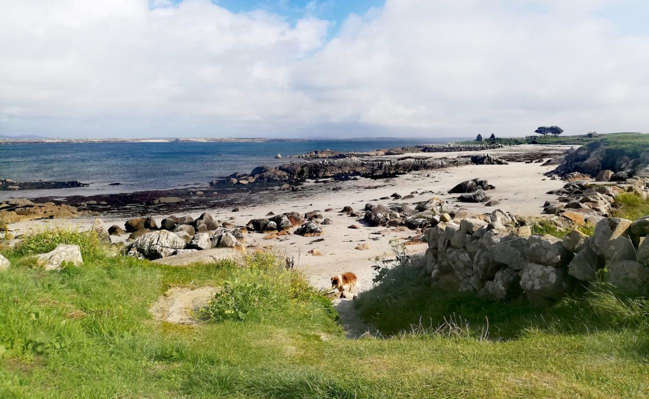 Foto af Mweenish Beach med lys sand overflade