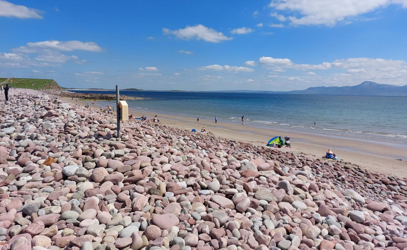 Foto af Mulranny Beach med let sand og småsten overflade