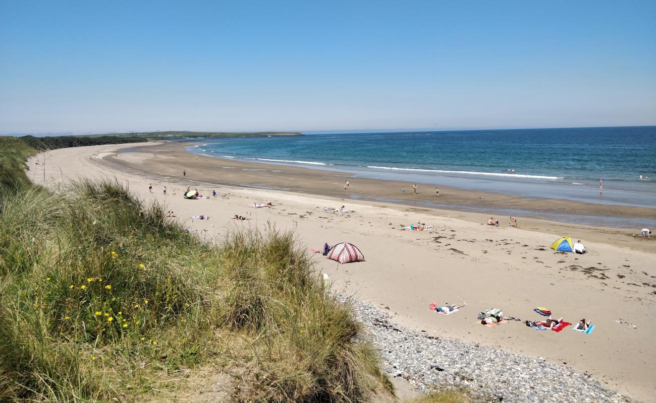 Foto af Dunmoran Beach med lys sand overflade