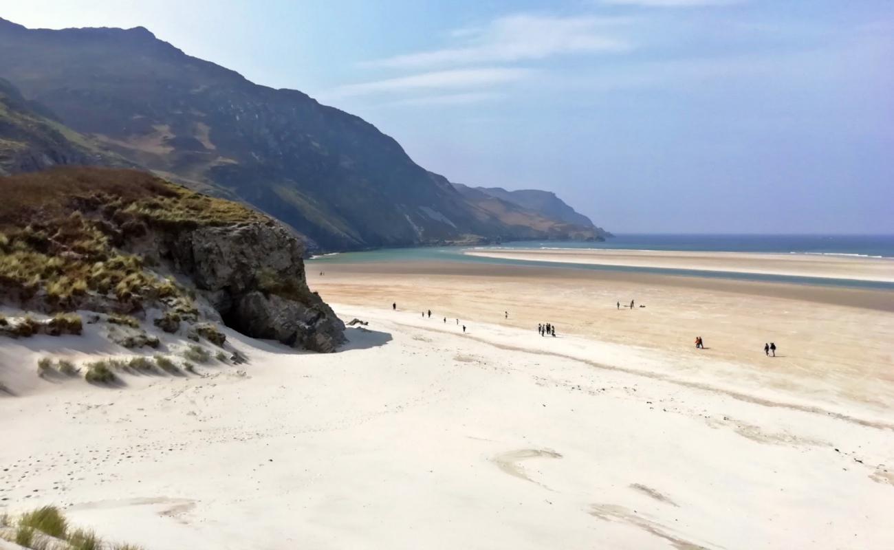 Foto af Maghera Beach med lys sand overflade