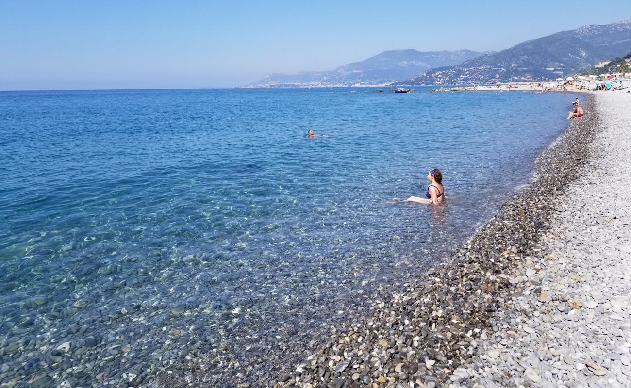 Foto af Spiaggia Ventimiglia med grå sten overflade