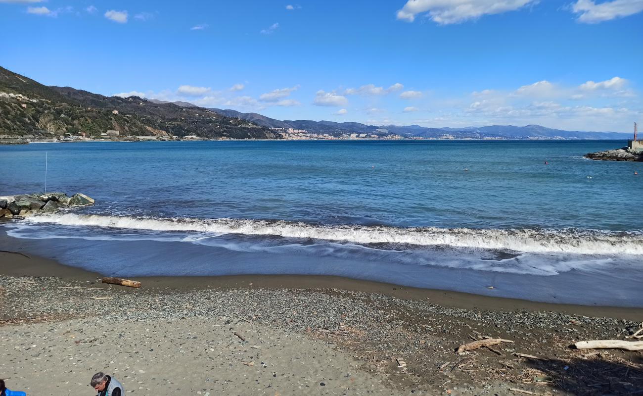 Foto af Arenzano beach II med sort sand og småsten overflade