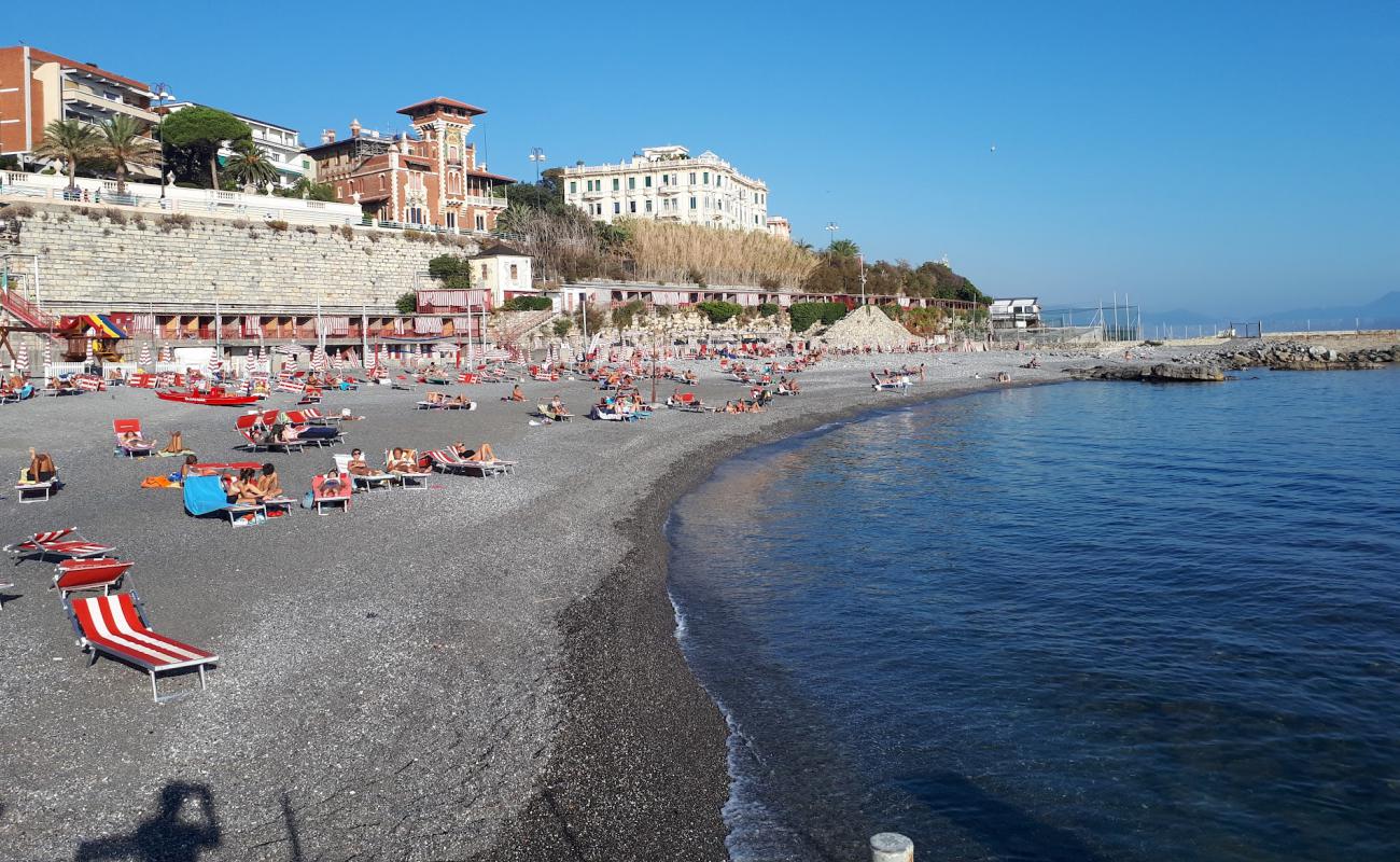 Foto af Bagni St. nazaro med brun fin sten overflade