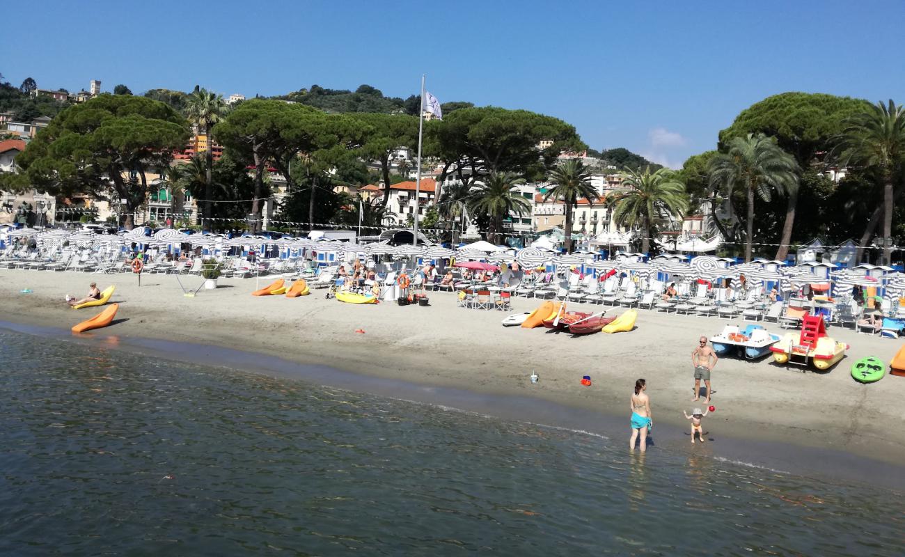 Foto af Rapallo beach med brunt sand overflade