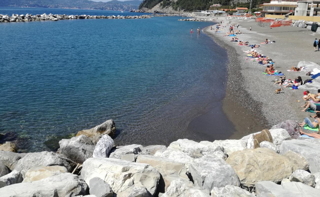 Foto af Chiavari beach med brun fin sten overflade