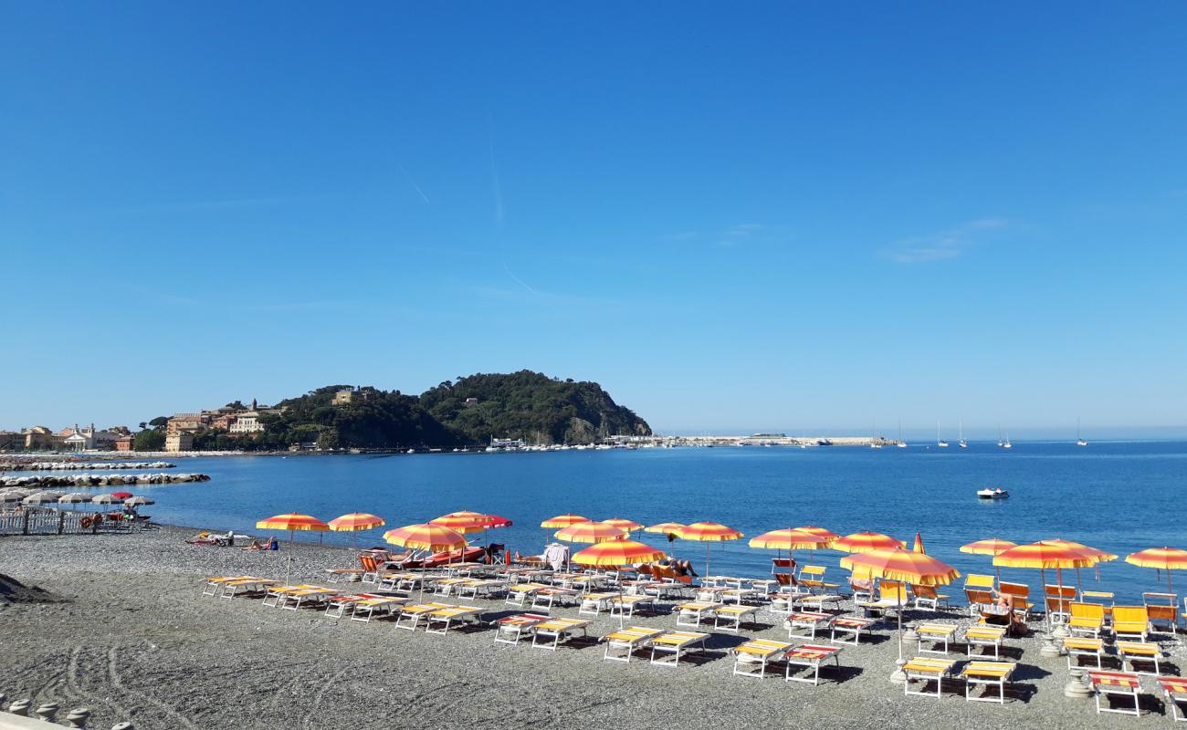 Foto af Spiaggia per cani med grå fin sten overflade