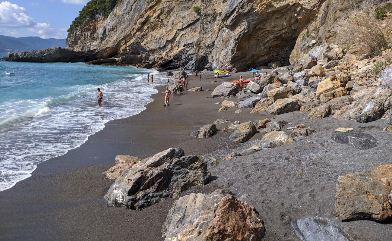 Foto af Spiaggia del Groppolo med brunt sand overflade