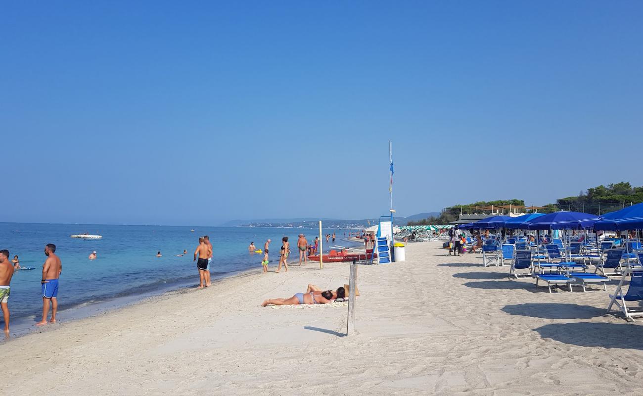 Foto af Spiaggia Pietrabianca med lys fint sand overflade