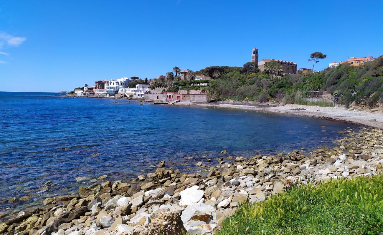 Foto af Santa Marinella porto med sten overflade