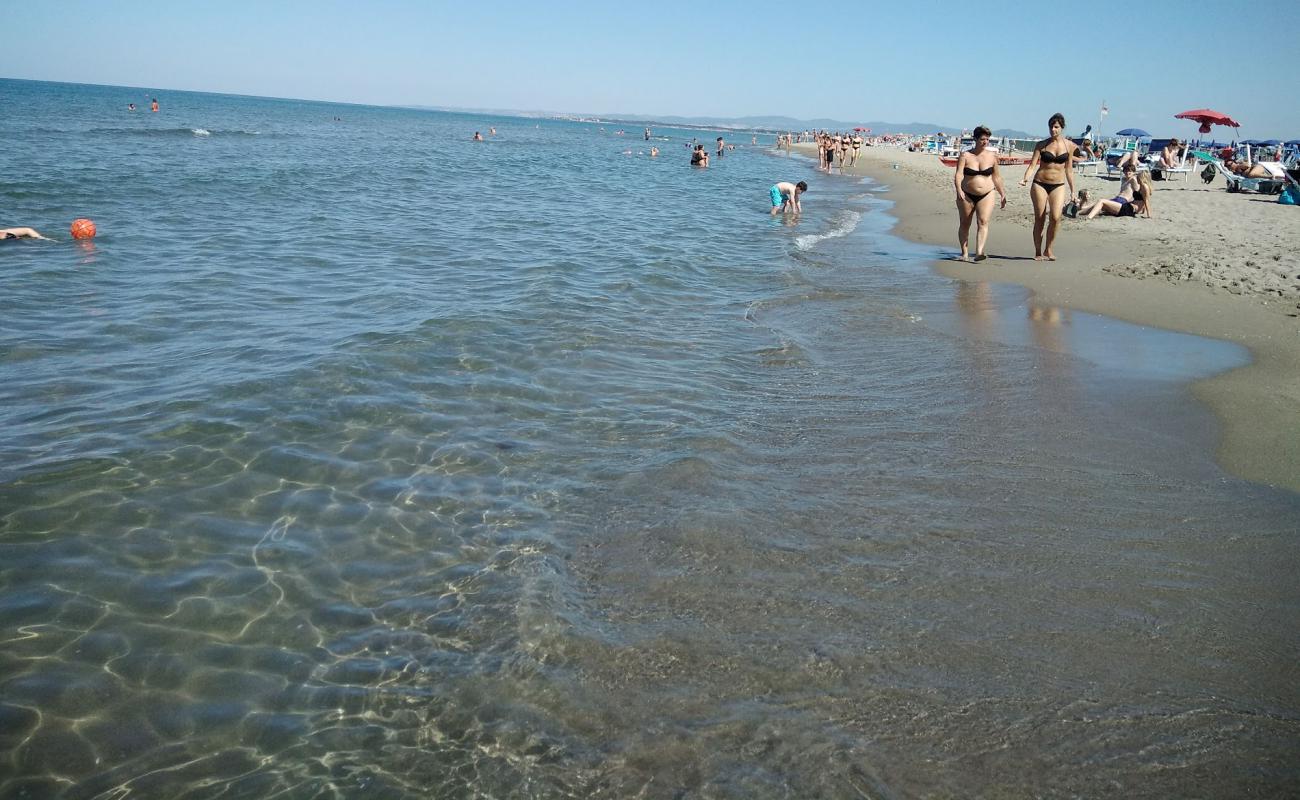 Foto af Passo Oscuro Strand II med brunt sand overflade