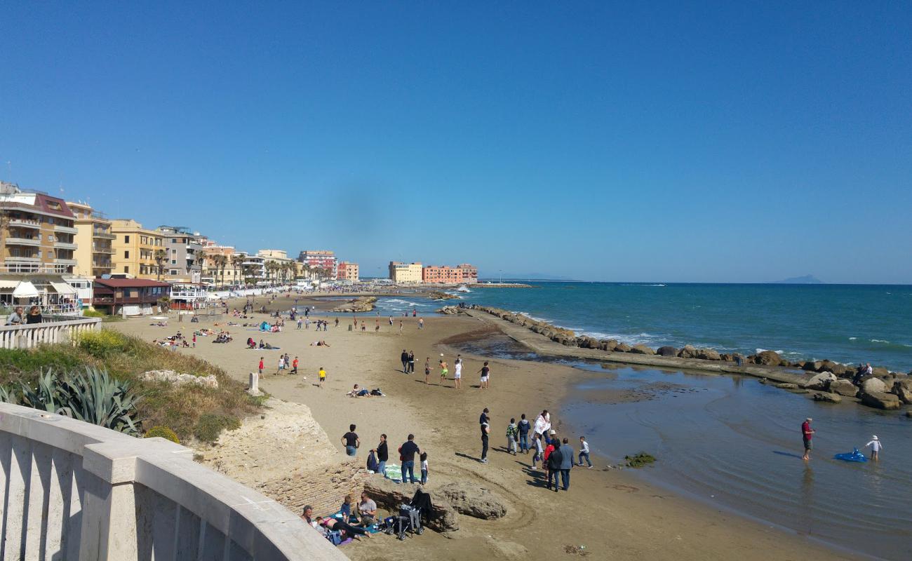 Foto af Spiaggia Anzio med brunt sand overflade