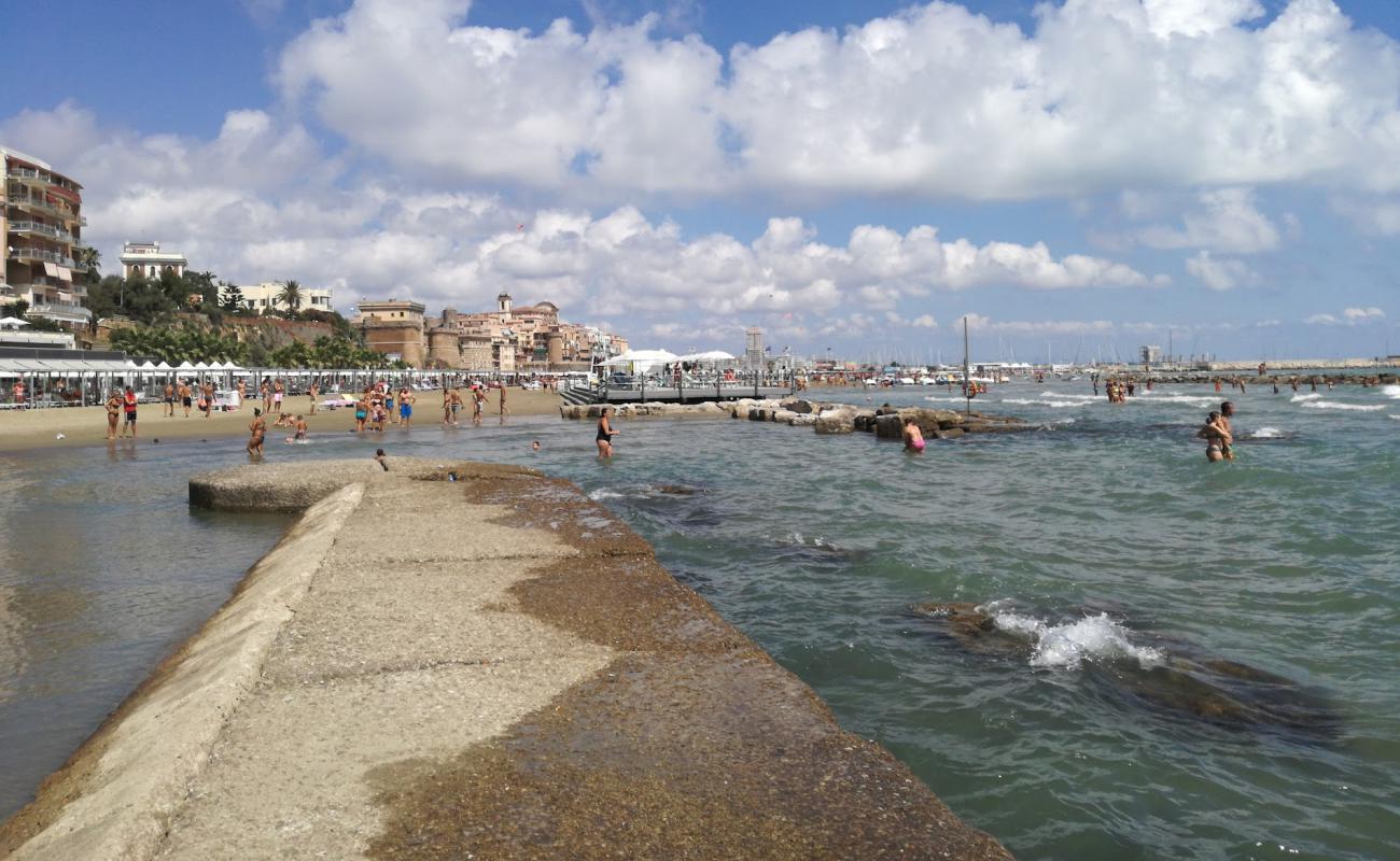 Foto af Nettuno beach med brunt sand overflade