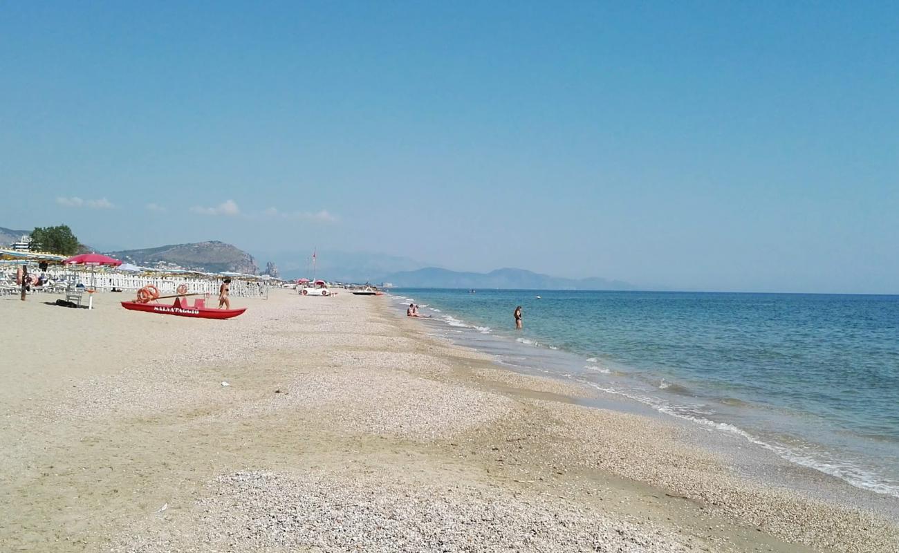 Foto af Terracina Beach med brunt sand overflade