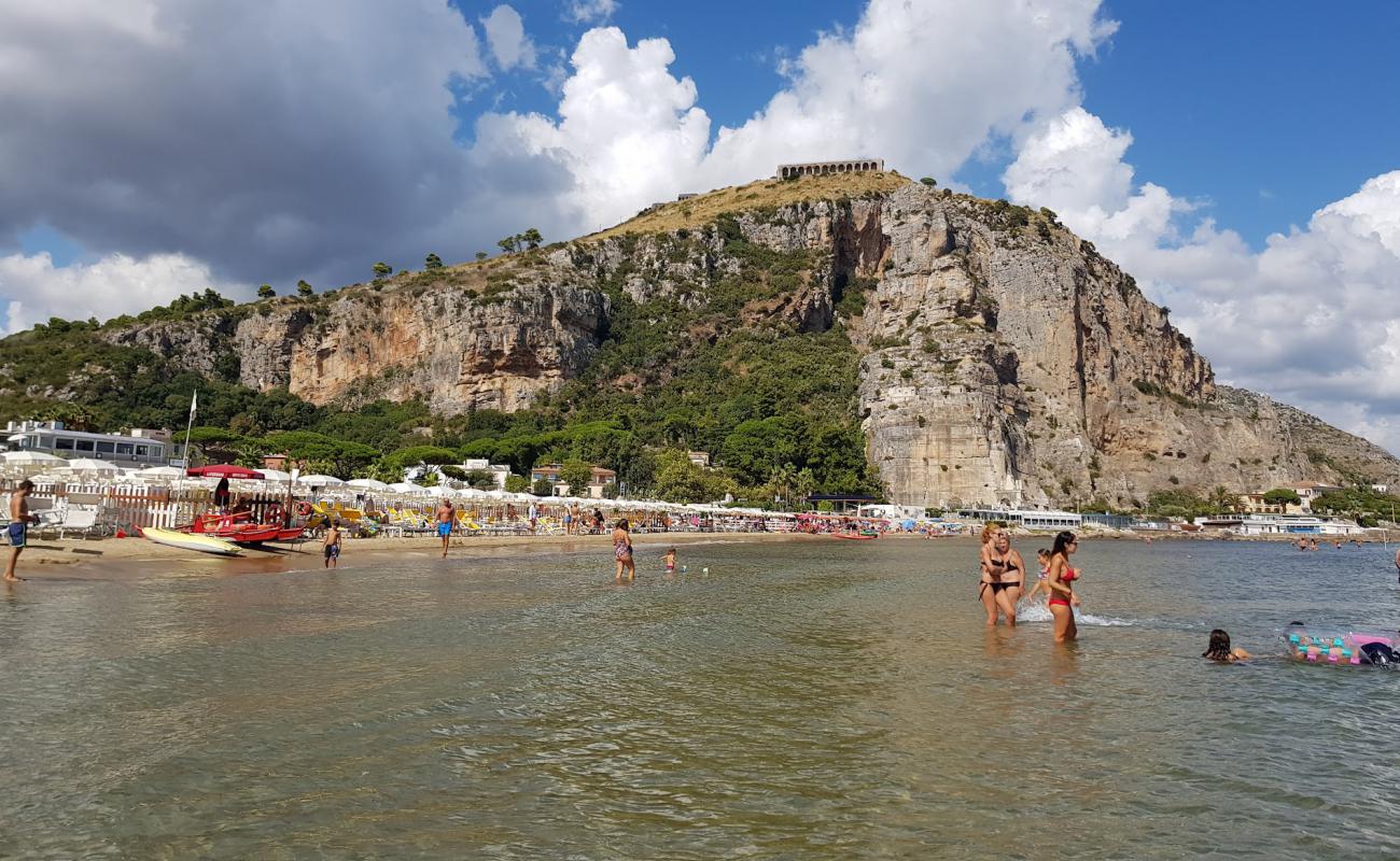 Foto af Rive di Traiano beach med brunt sand overflade