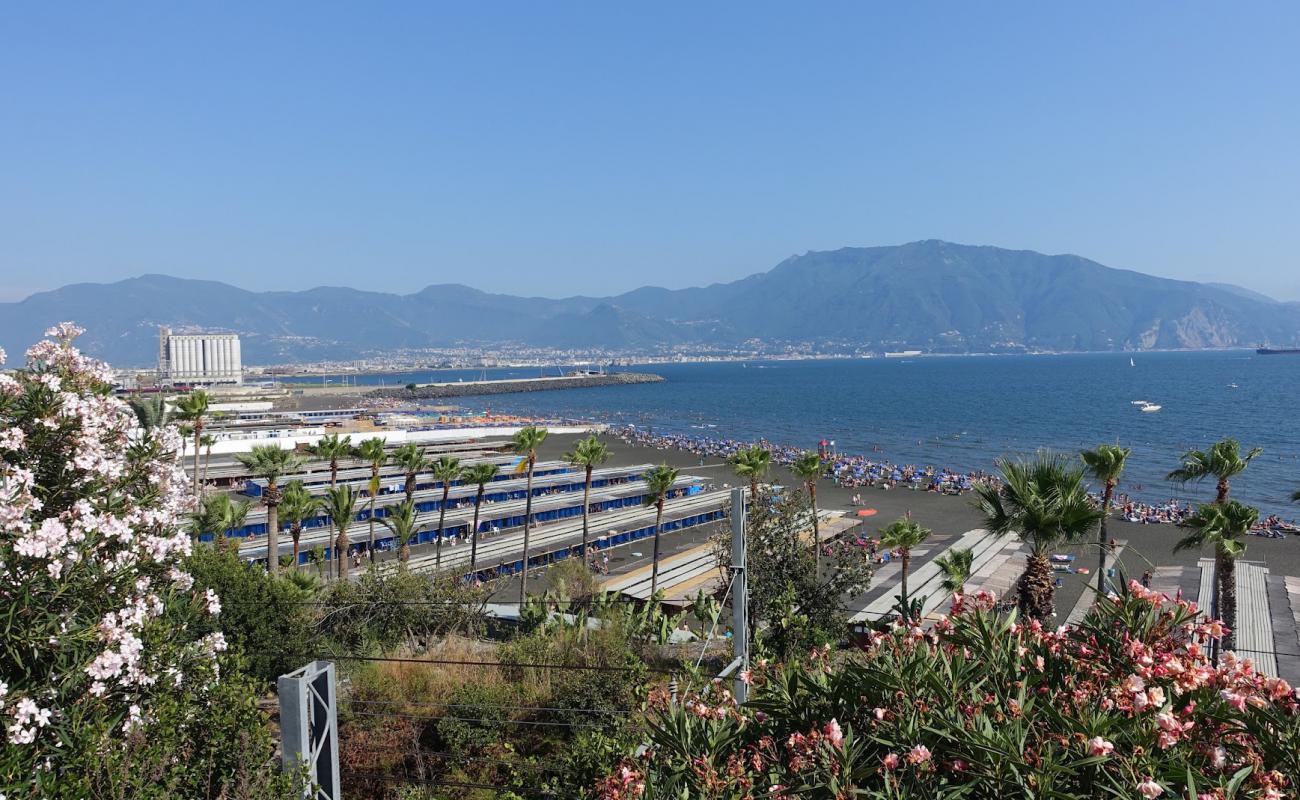 Foto af Torre Annunziata beach med grå sand overflade