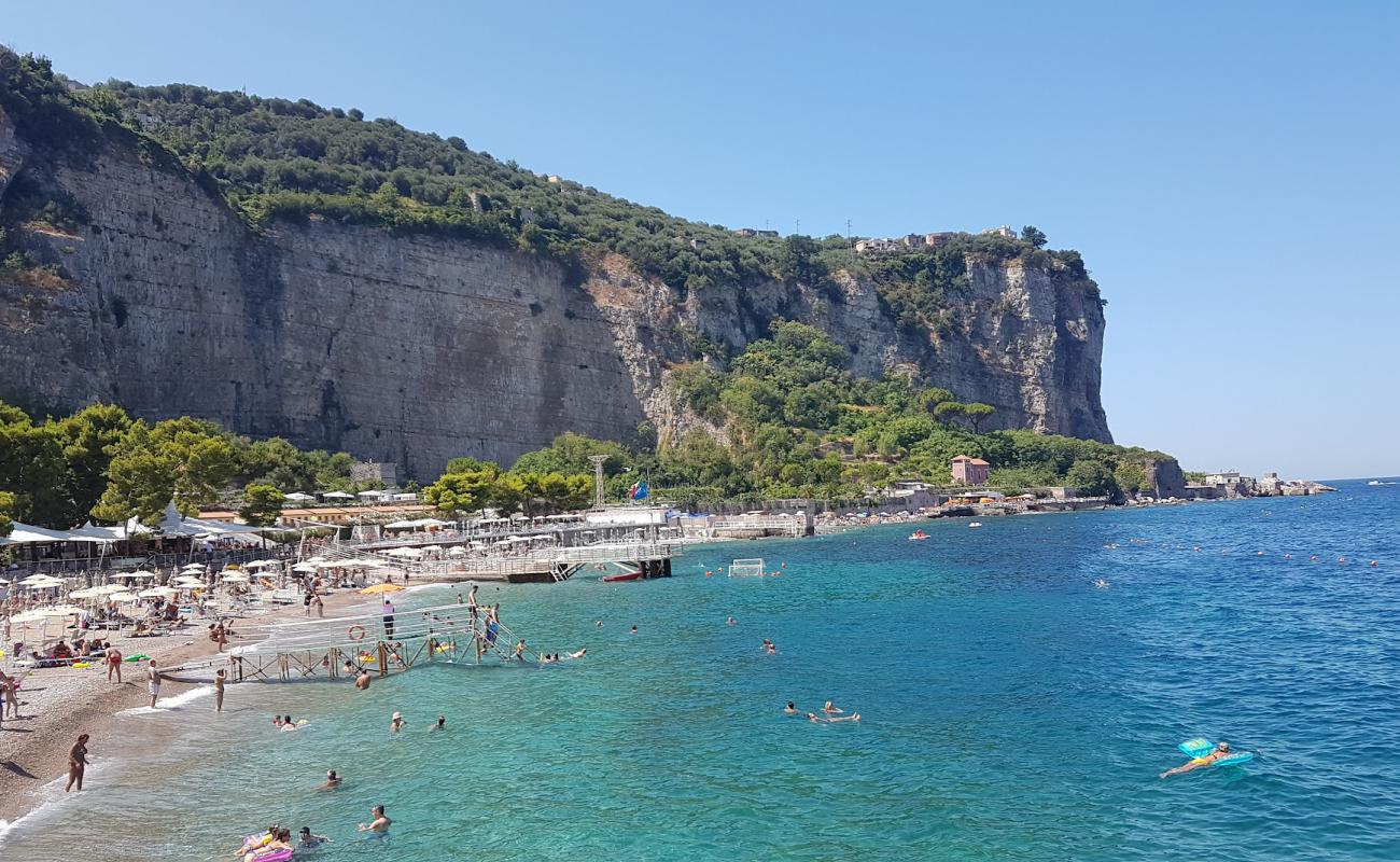 Foto af Spiaggia Seiano med grå fin sten overflade