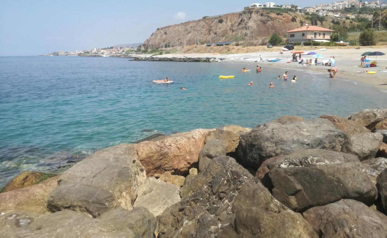 Foto af Serluca-calabaia beach med grå sand overflade