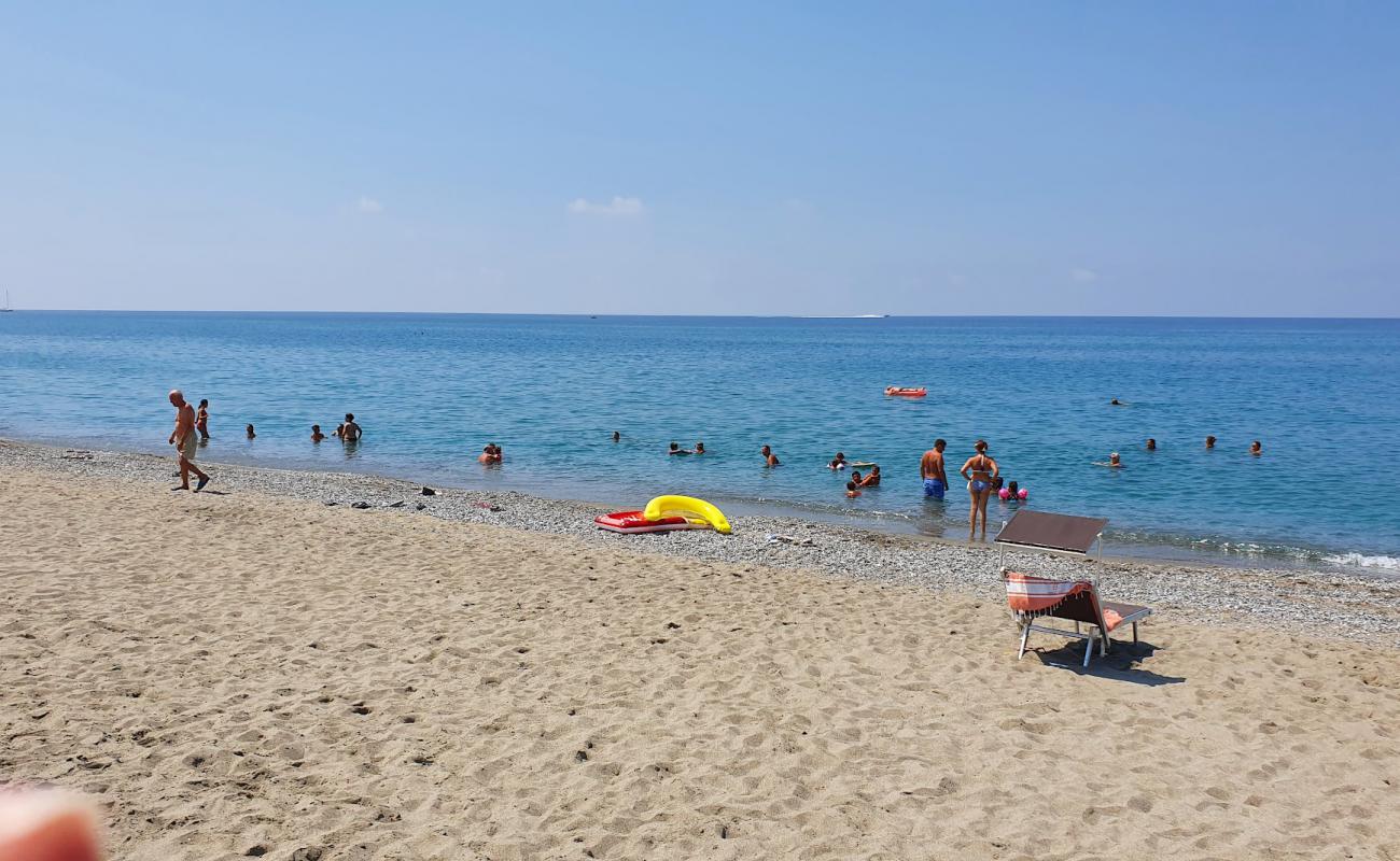 Foto af Sparvasile beach med gråt sand og småsten overflade