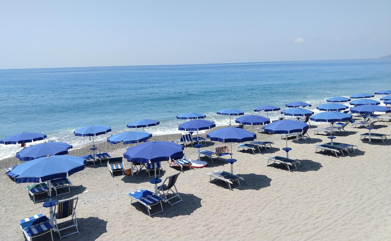 Foto af Acquappesa beach med gråt sand og småsten overflade