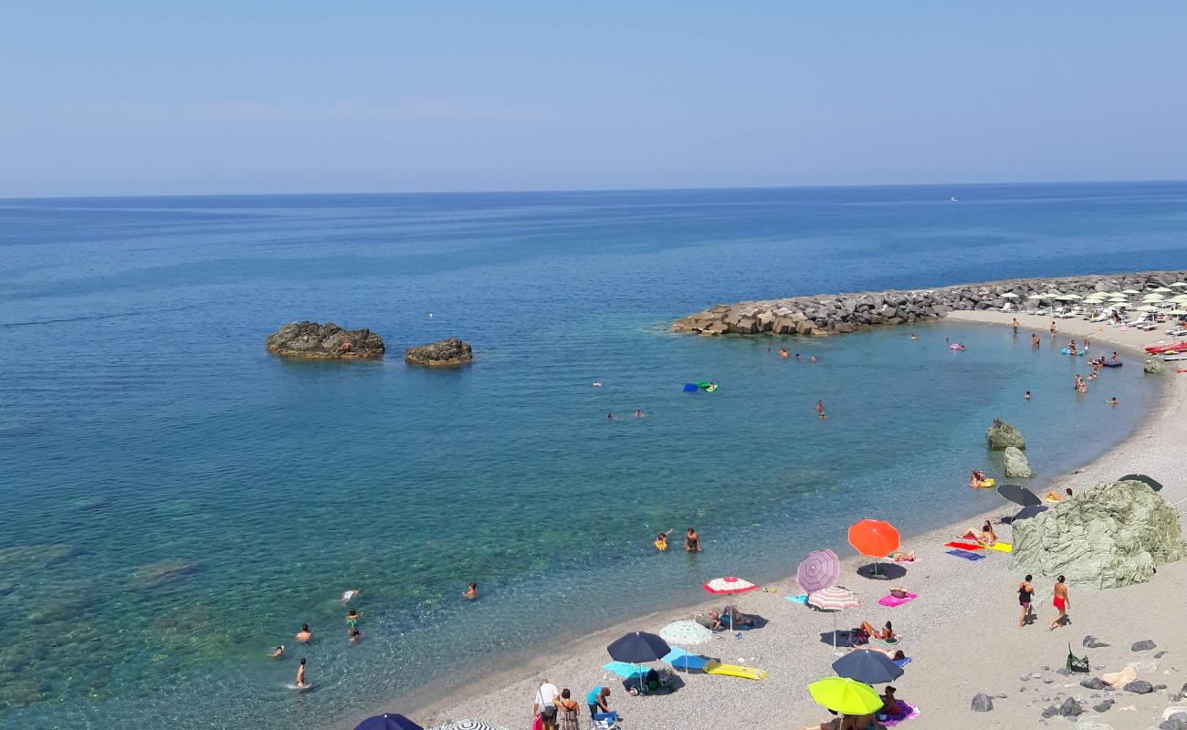 Foto af Amantea beach med grå fin sten overflade