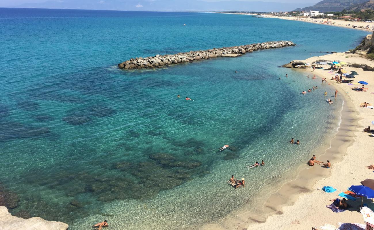 Foto af Pizzo beach II med lys sand overflade