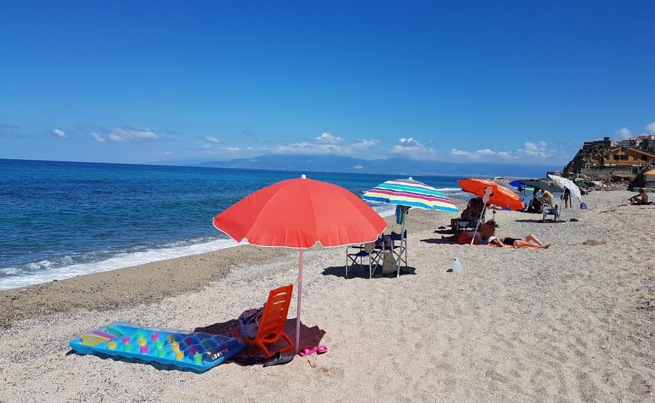 Foto af Station Land Pizzo beach med brunt sand overflade