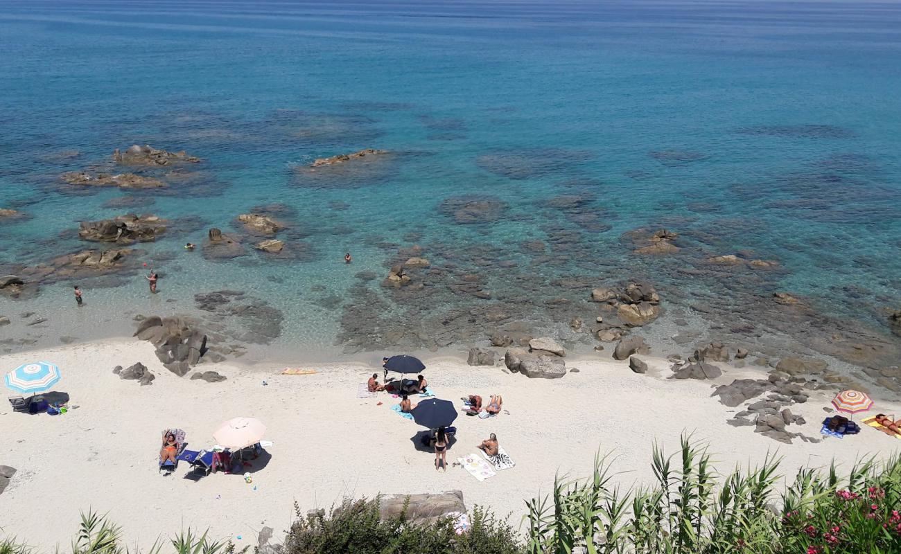 Foto af Punta scrugli beach med let fin sten overflade