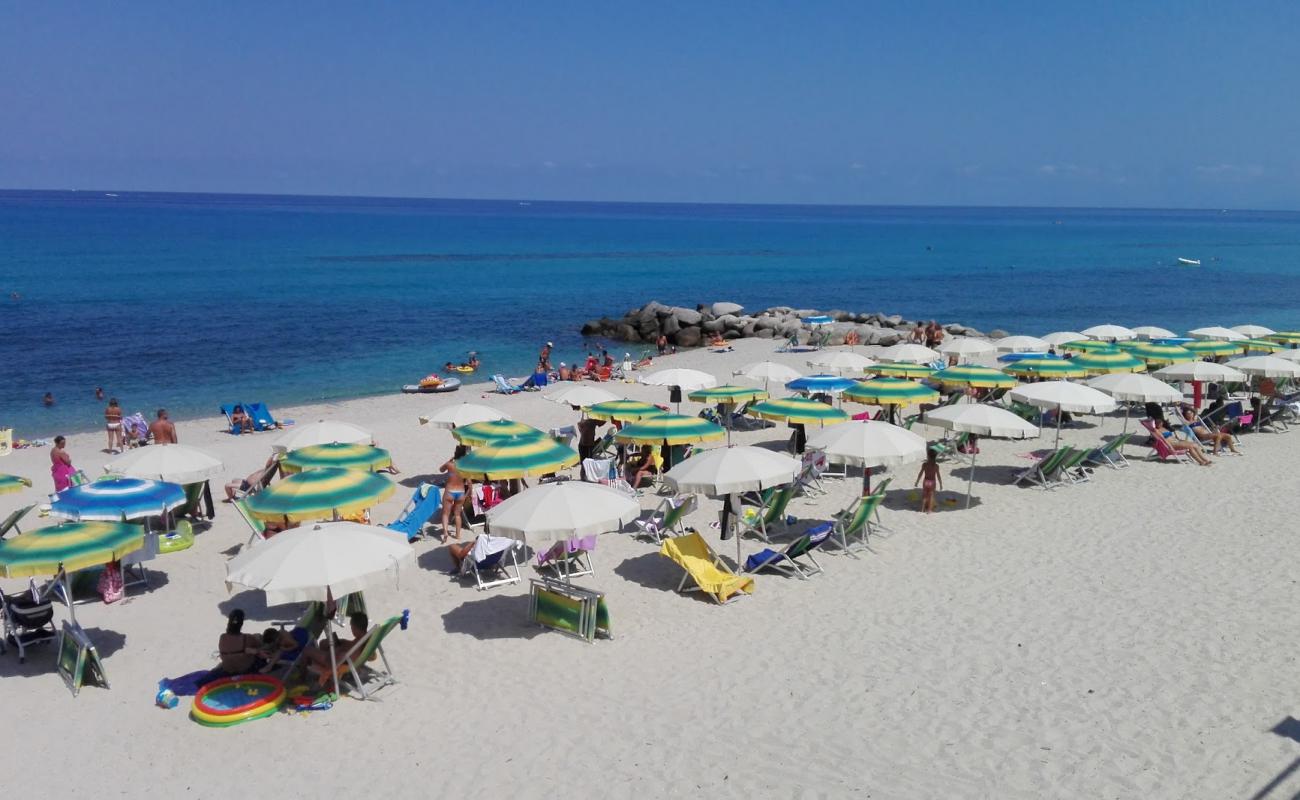 Foto af Parghelia beach med lys sand overflade