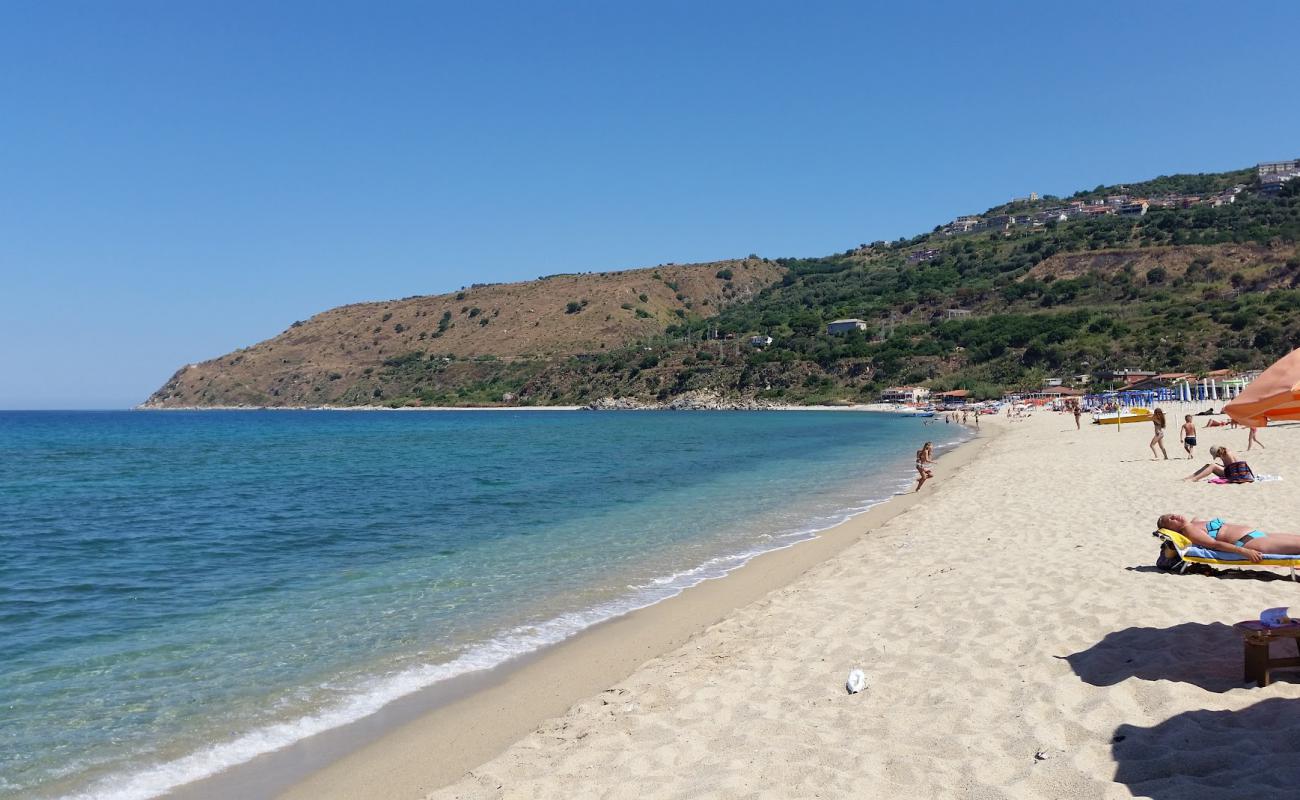 Foto af Nicotera Marina beach med lys sand overflade