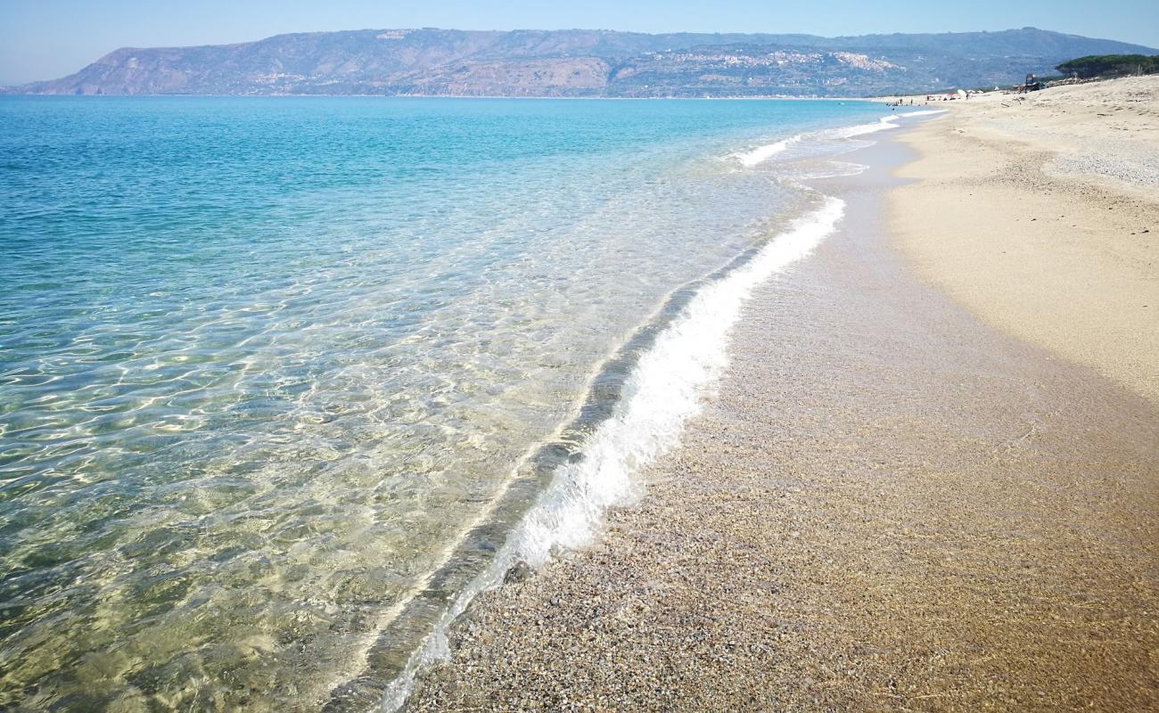 Foto af Contrada Mortelletto med lys fint sand overflade