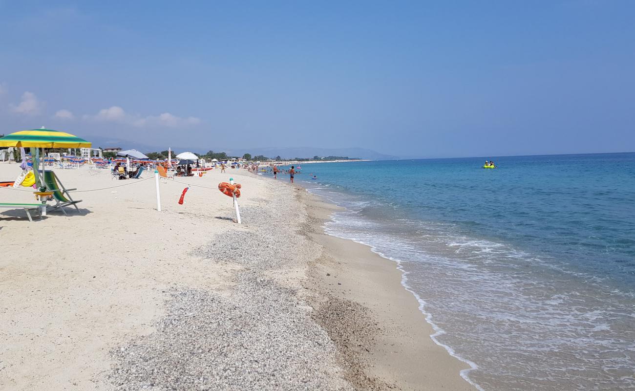 Foto af San Sostene Marina med lys sand overflade