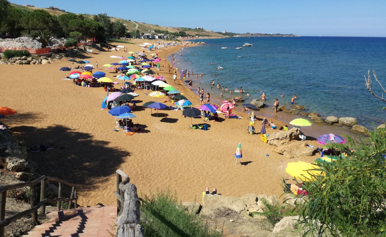 Foto af Spiaggia di Marinella med fin brunt sand overflade