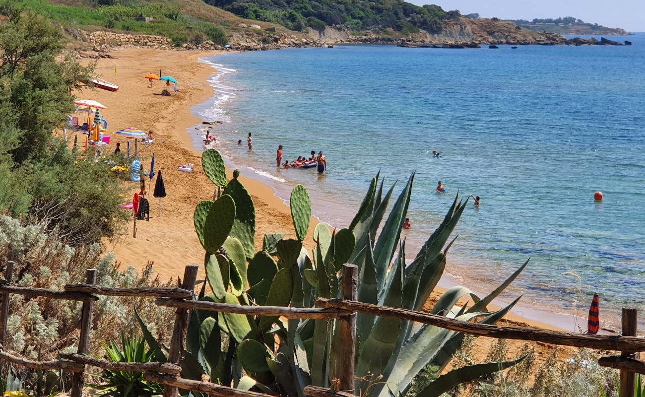 Foto af Alfieri beach med brunt sand overflade