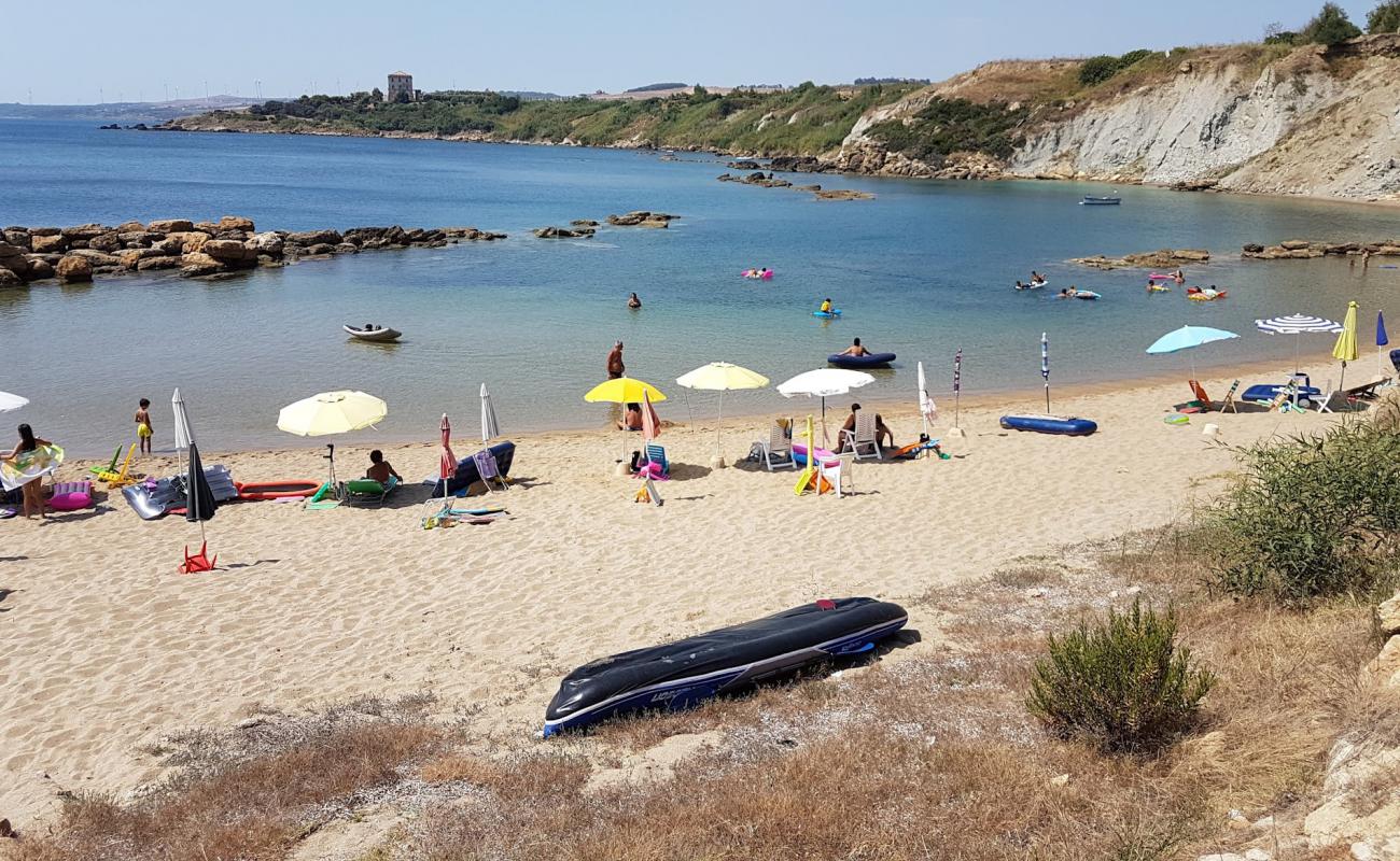 Foto af Baia dei Greci med brunt sand overflade