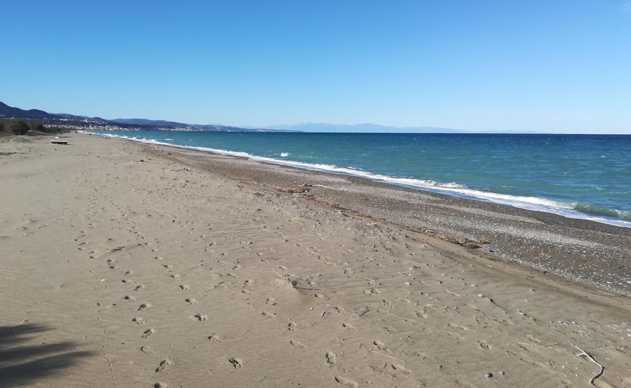 Foto af La Capannina beach med gråt sand og småsten overflade