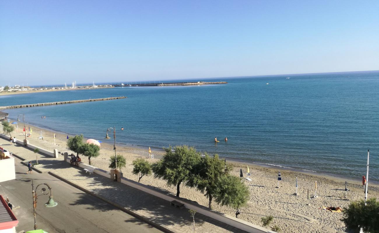 Foto af Cariati beach II med gråt sand og småsten overflade