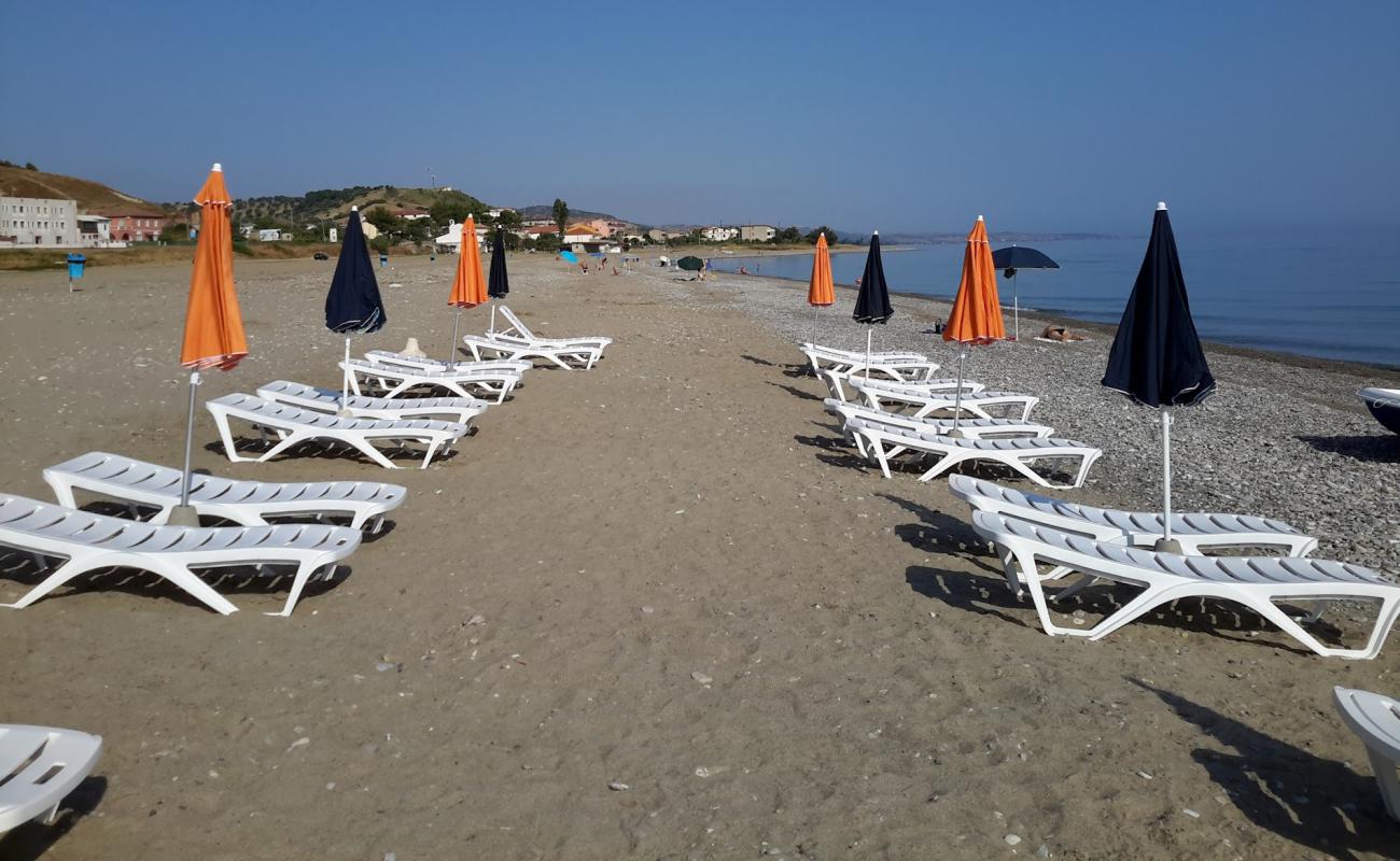 Foto af Cariati beach med gråt sand og småsten overflade