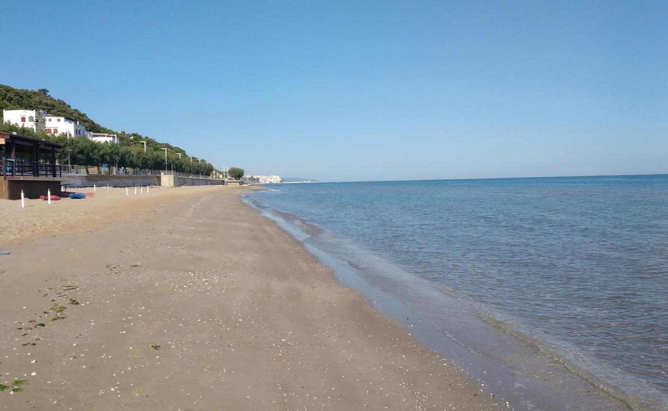 Foto af Spiaggia di San Menaio med brunt sand overflade