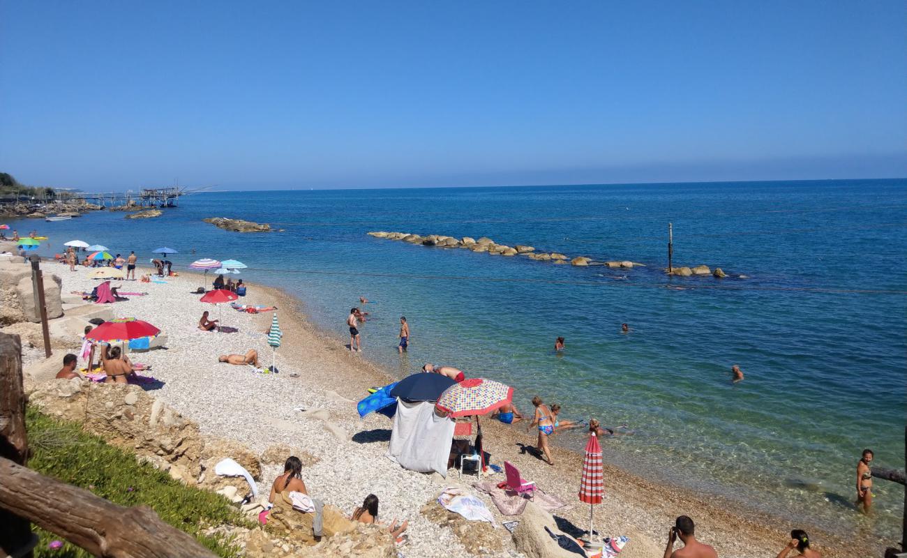 Foto af Spiaggia di Valle Grotte med let sten overflade