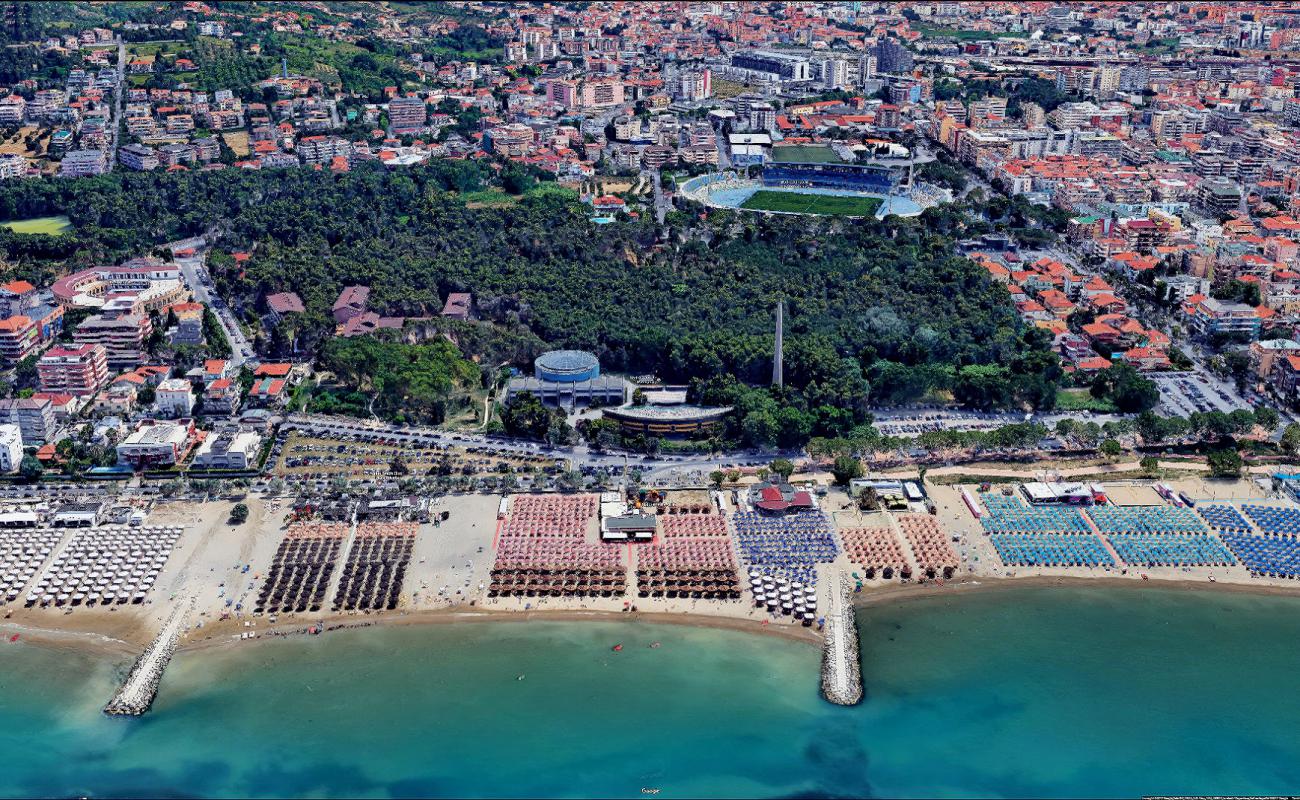 Foto af Francavilla Al Mare II med lys fint sand overflade