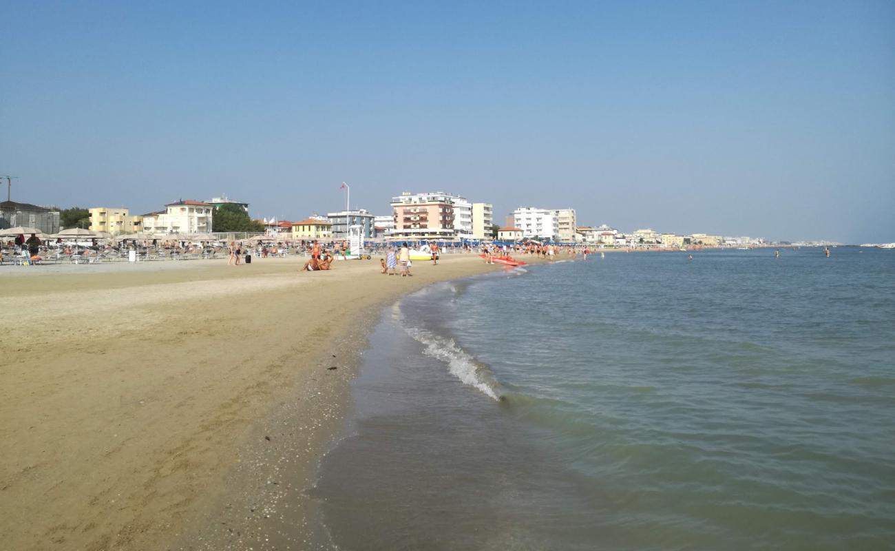 Foto af Viserba beach II med lys fint sand overflade