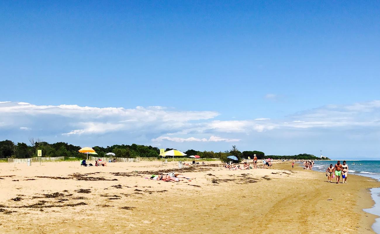 Foto af Spiaggia libera Bibione med lys fint sand overflade