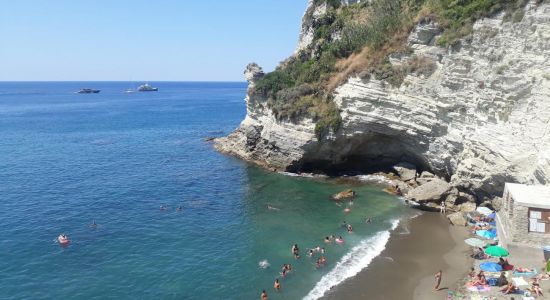 Spiaggia di Cava Grado