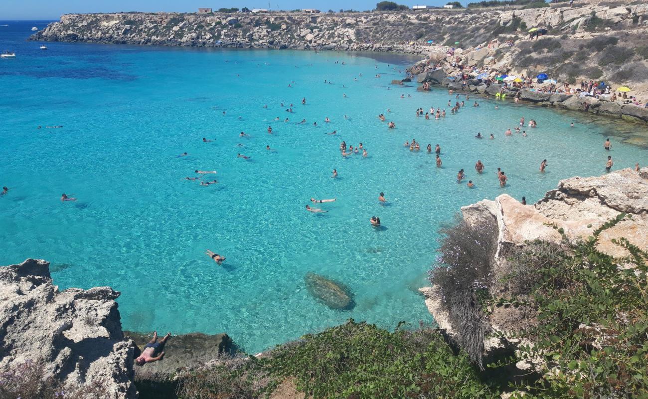 Foto af Cliff Cala Azzurra med sten overflade